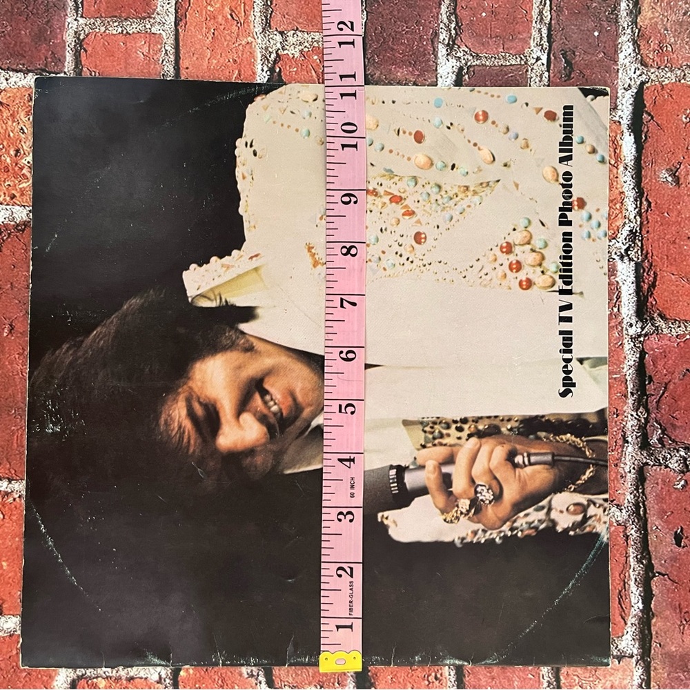 Vintage Elvis Presley Special TV Edition Photo Album, 16 Color Photos - Picture 4 of 8
